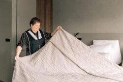 Huishouding aan het werk