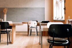 Ontbijzaal van het Asgard Hotel